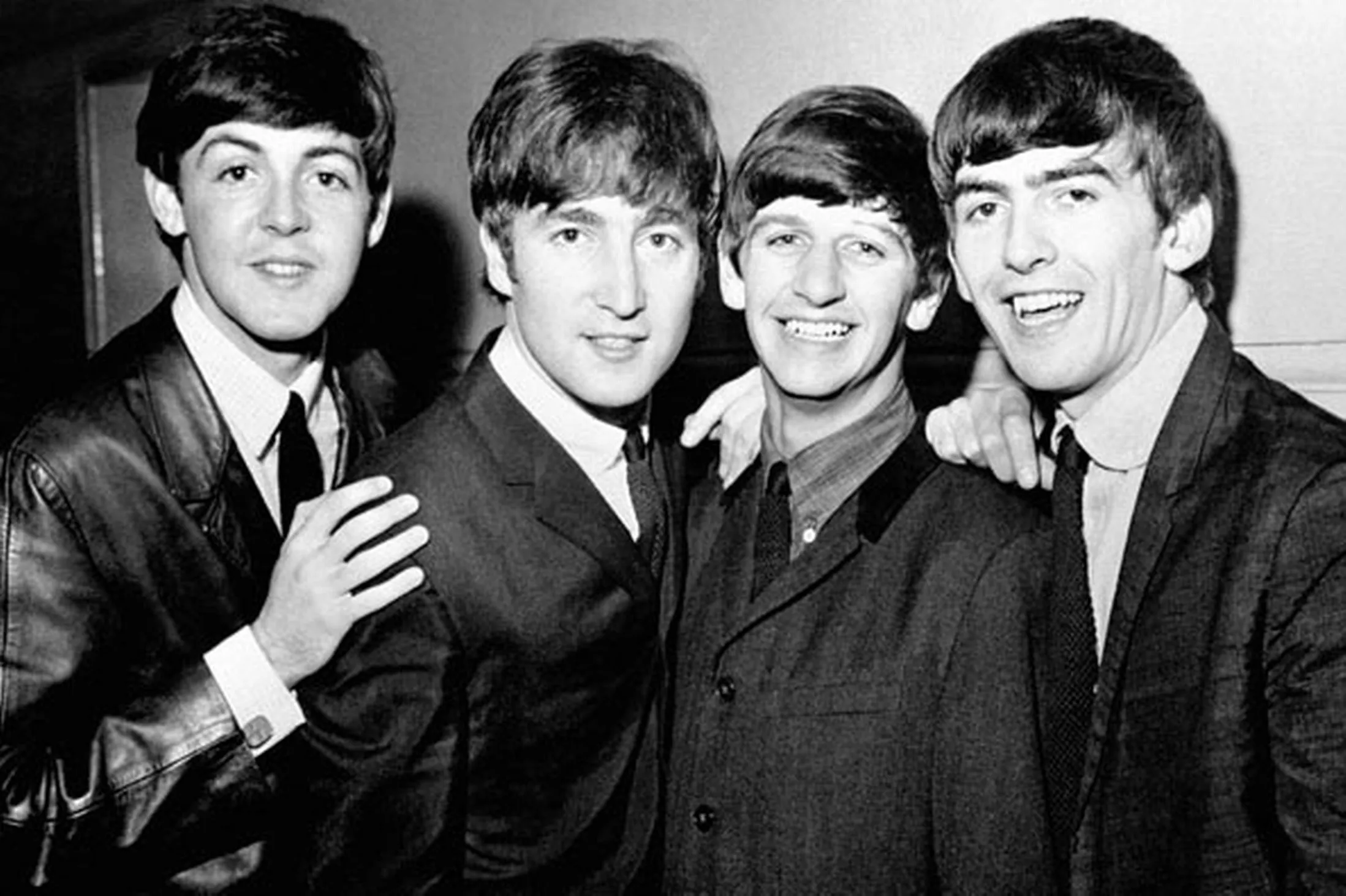 the-beatles-pic-pa-703378395.jpg