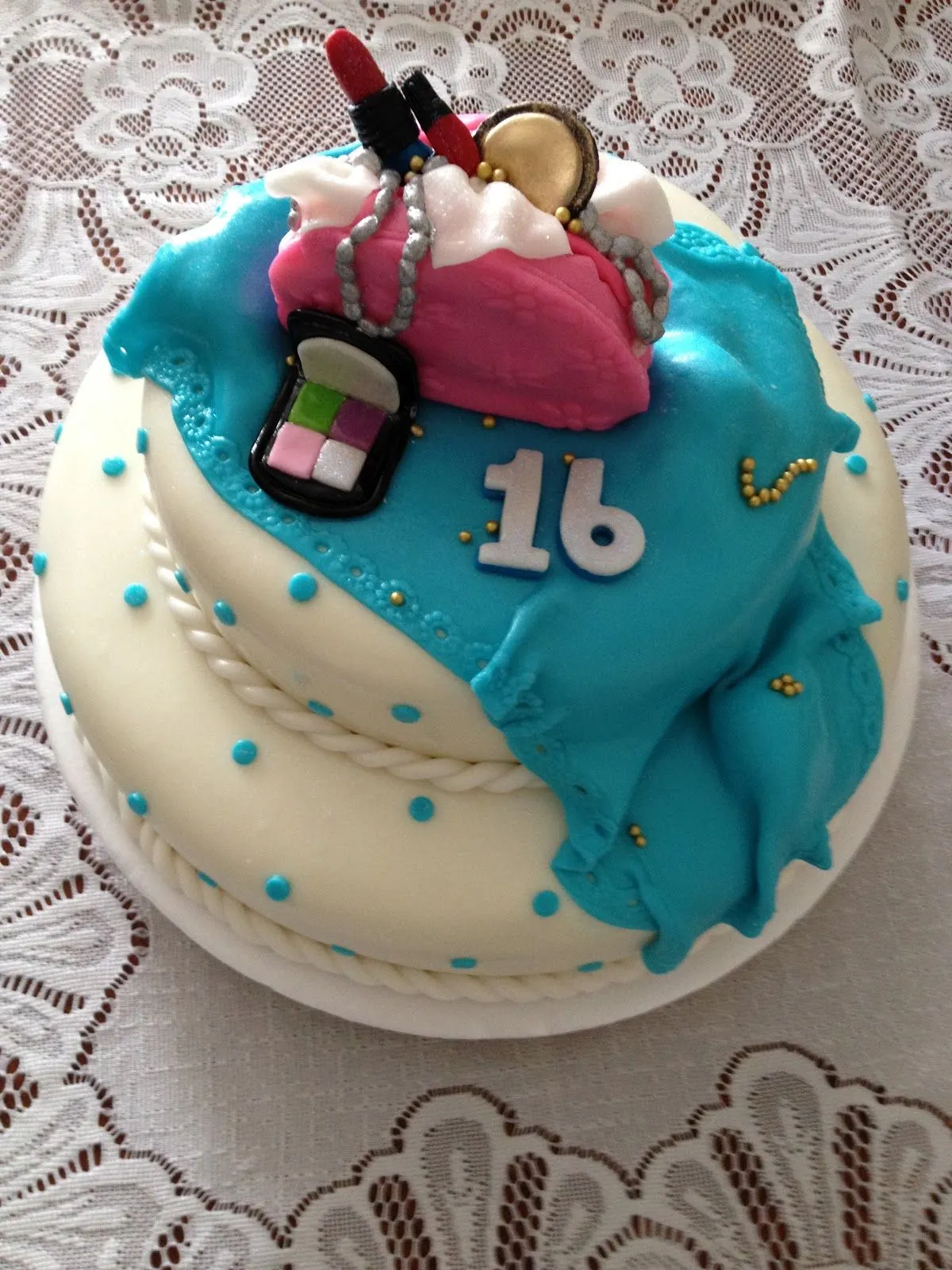 Theobroma sweet: Tortas decoradas en fondant