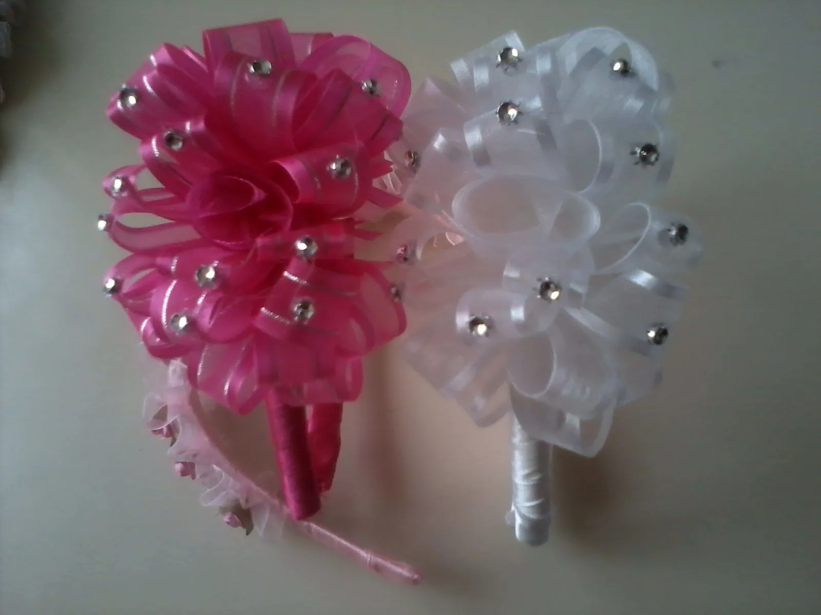 ACCESORIOS D´CECYS: ACCESORIOS PARA BEBES Y NIÑAS