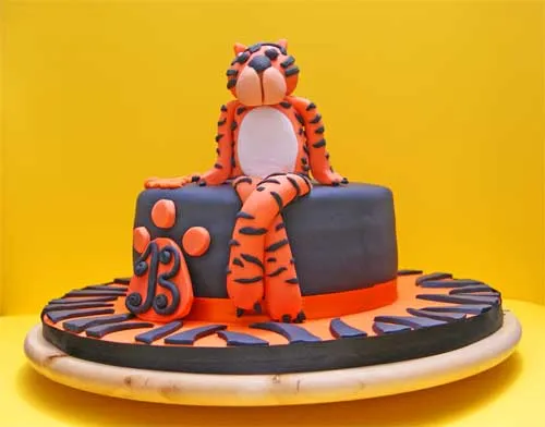 Tiger cake! | popscupsandcakes