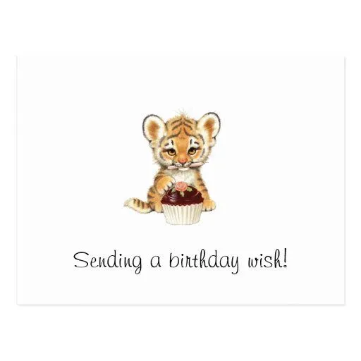 Tigre de bebé con la vela del cumpleaños tarjeta postal de Zazzle.