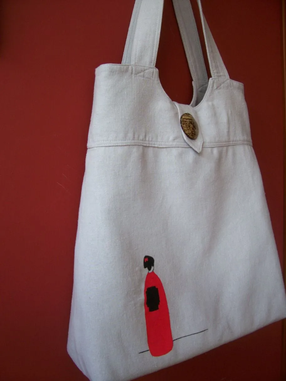 Tijereteando: 54. Diseño de bolsos de tela. Bolso pintado, gris y rojo