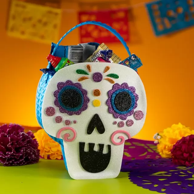 Tips de Día de Muertos: calaverita de foami para guardar dulces