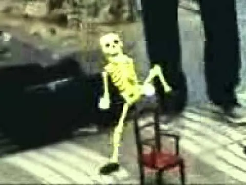 El títere esqueleto .3gp - YouTube