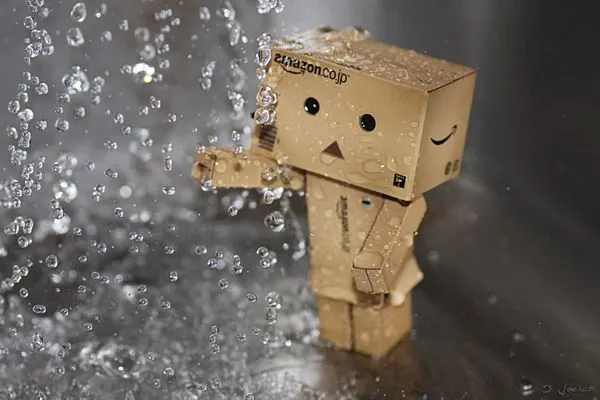 Tomates en el balcón: DANBO: UN PEQUEÑO ROBOT DE CARTÓN