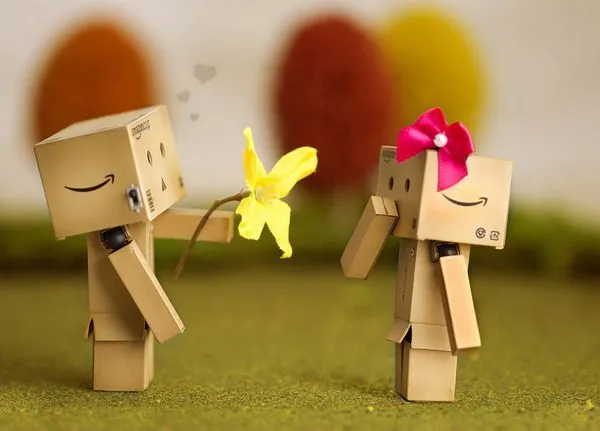 Tomates en el balcón: DANBO: UN PEQUEÑO ROBOT DE CARTÓN