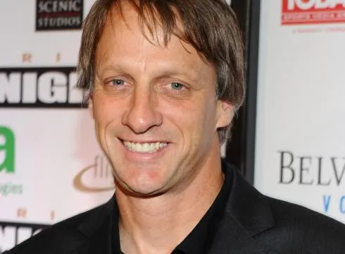 Tony Hawk wants you to find a prize via Twitter – USATODAY.com