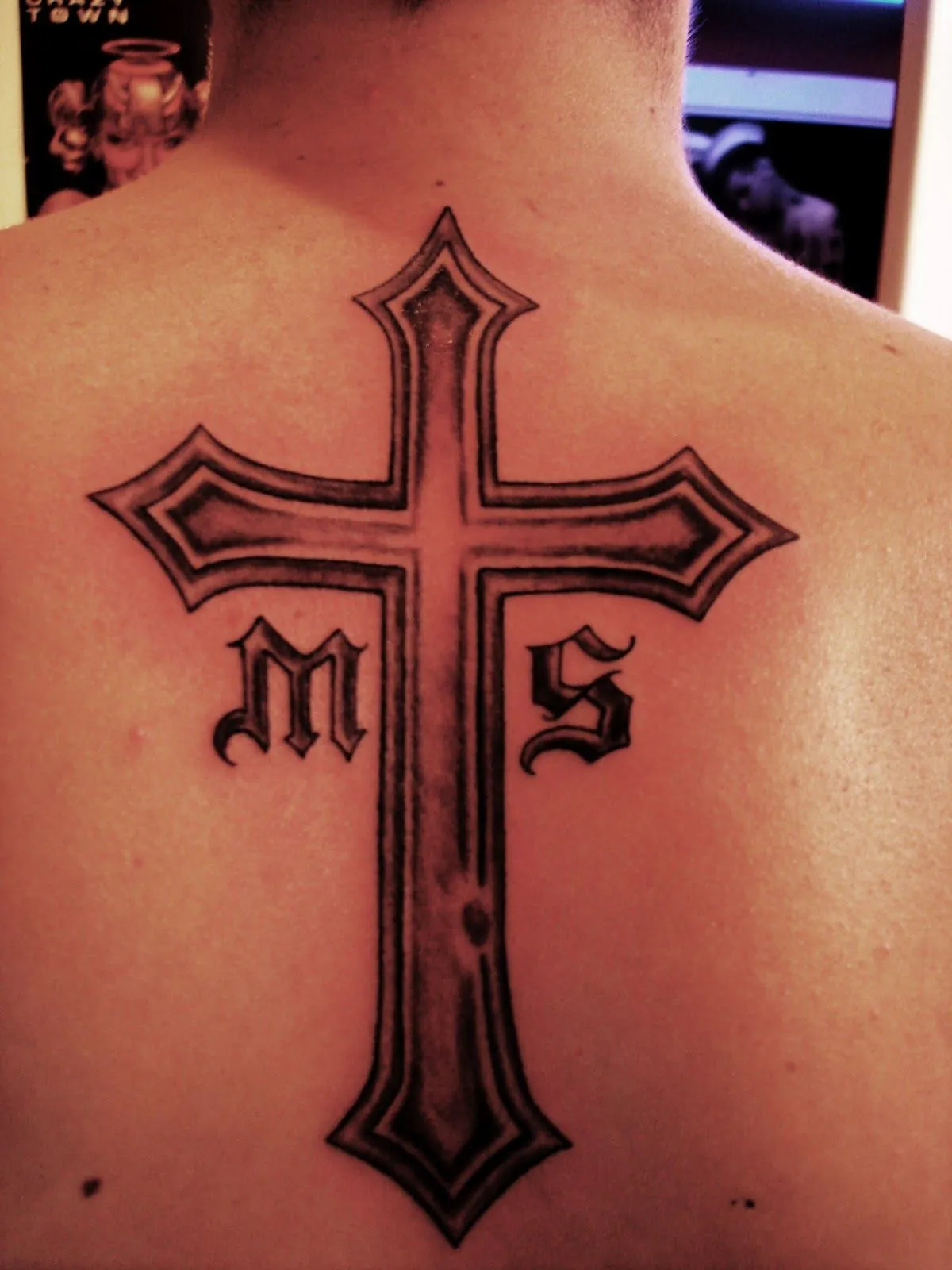 Toop Tattoo: Cruz