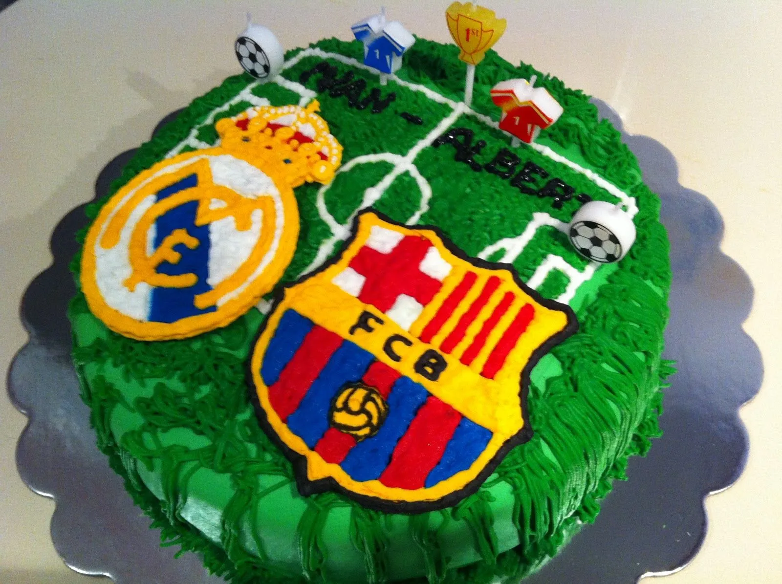 UN TOQUE DULCE: Tarta del Derbi Español (Real Madrid - Barcelona)