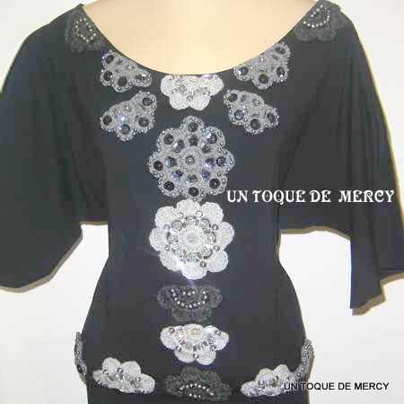 UN TOQUE DE MERCY: BLUSAS DECORADAS CON FLORES DE CROCHET......