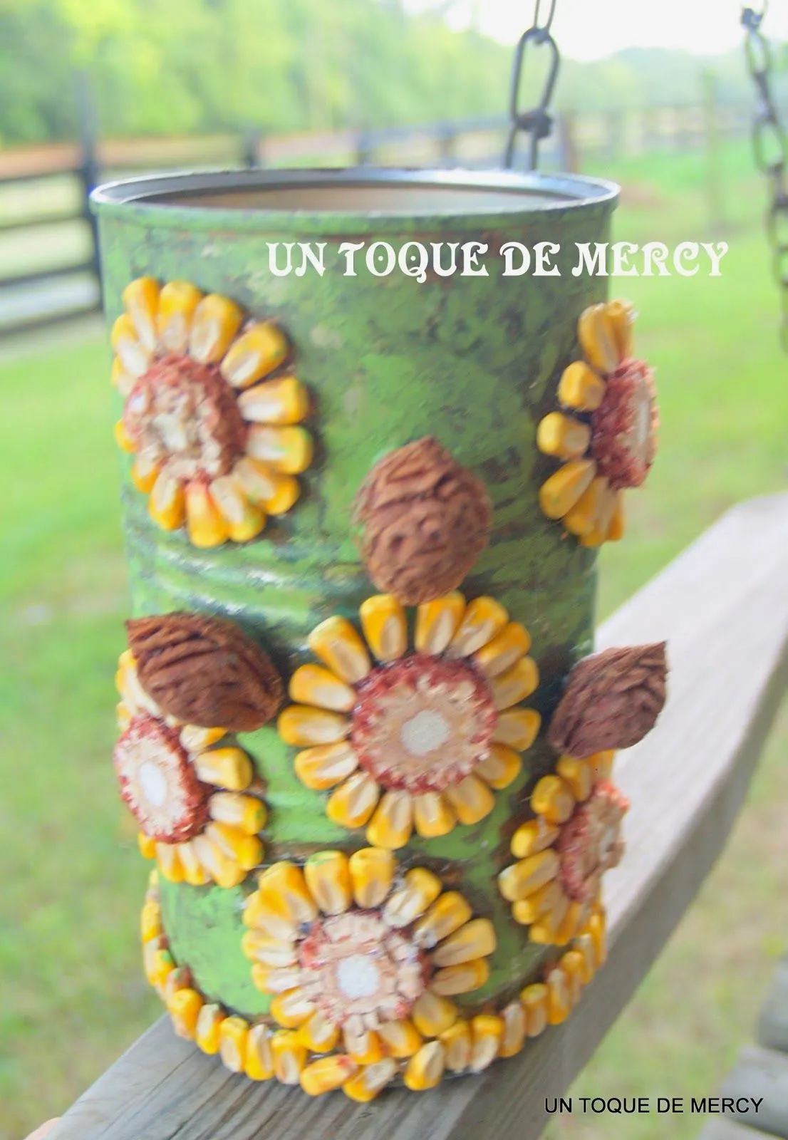 UN TOQUE DE MERCY: COSECHA DE MAIZ...DECORACION DE LATA CON FLORES ...