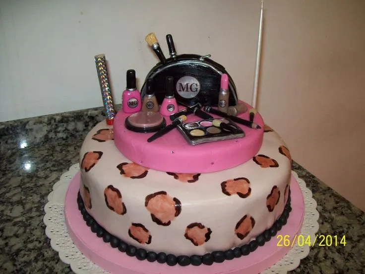 Torta Animal Print con Set de Maquillaje en porcelana fria!!! | mi ...