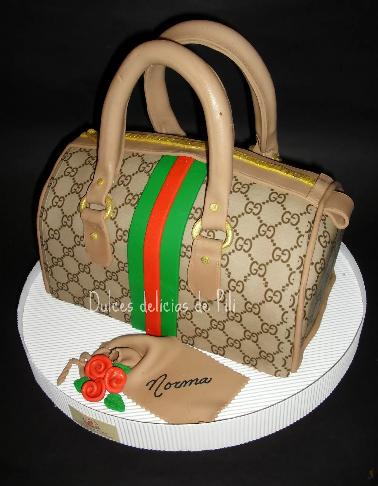 Torta cartera Gucci (purse cake)