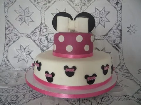 Torta de cumpleaños de Minnie Mouse - Imagui