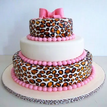 Torta de Cumpleaños con un toque de animal print - Imagenes ...