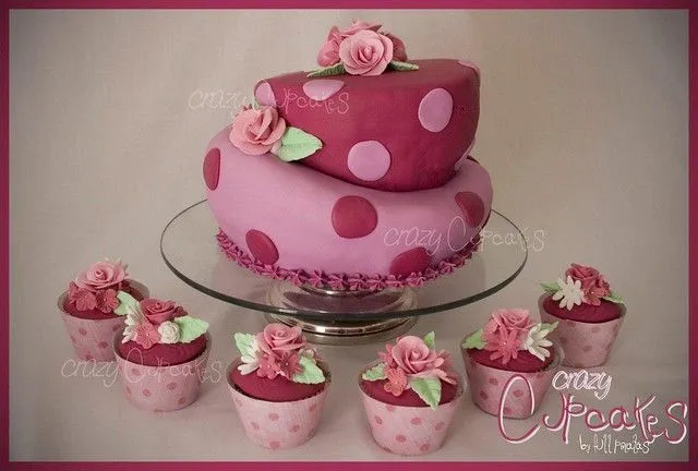 Torta y Cupcakes Rosas y Lunares | Flickr - Photo Sharing!