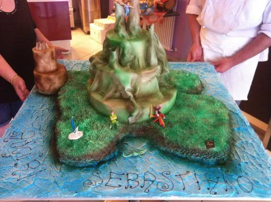 torta di Macarons - Picture of Panetteria Pasticceria Caffetteria ...