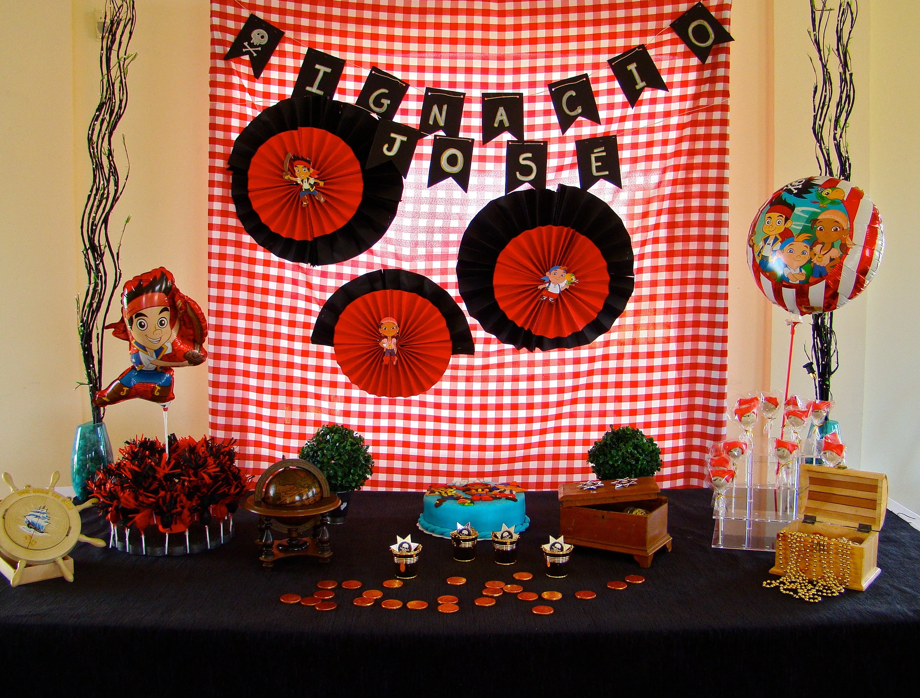 Torta y Fiesta - Fiestas Infantiles - Cupcakes - Quito | Jake y ...