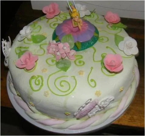 Torta flores con tinkerbell - Imagui