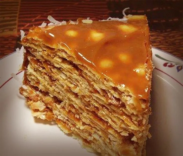 Torta de mil hojas or thousand leaves.. super sweet dulce de leche ...