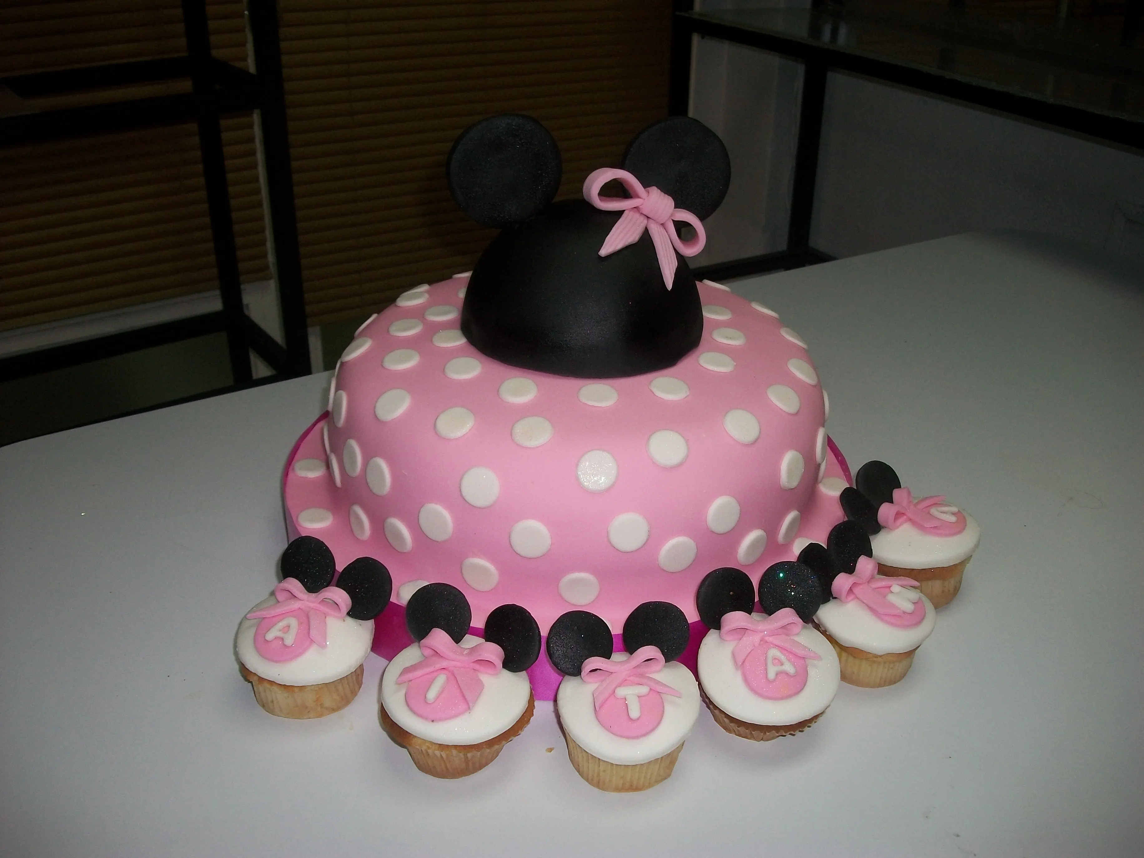 Torta de Minnie | Cesar's Cakes & Design