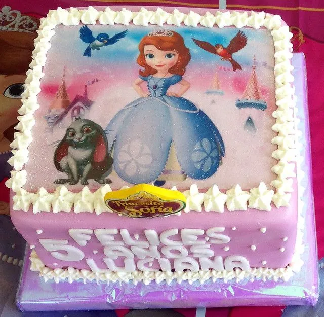 Torta Princesita Sofia. Hansel & Gretel pastelería con arte ...