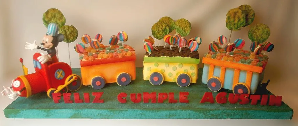 Torta tren de Mickey Mouse | Flickr - Photo Sharing!