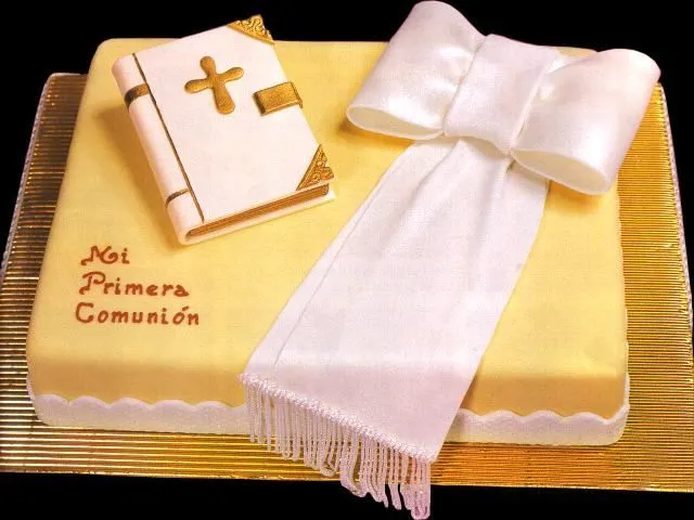comunion on Pinterest | First Communion Cakes, Communion and Baptism …