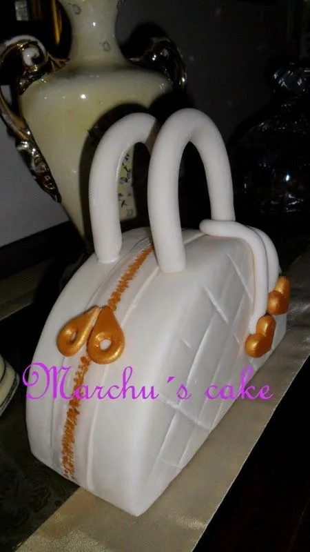 Tortas decoradas Artesanales: Clase especial "Carteras y Zapatos"