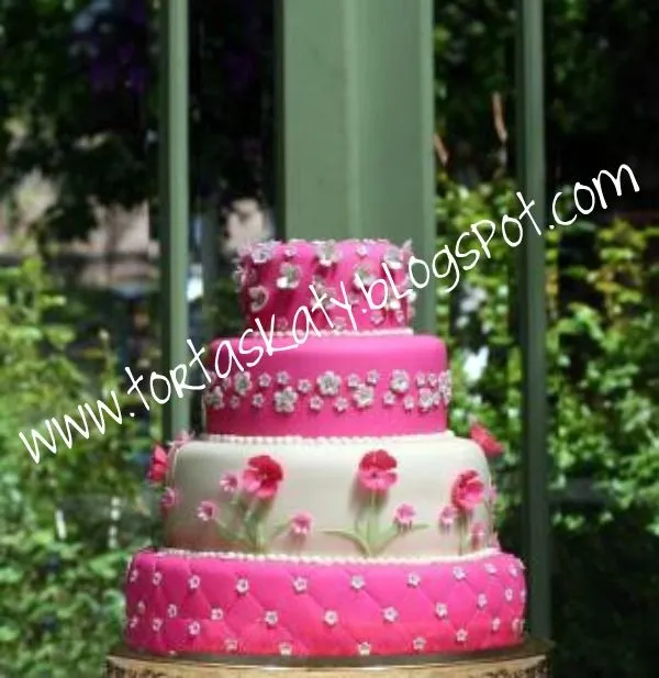 TORTAS KATY: Tortas para quinceañera