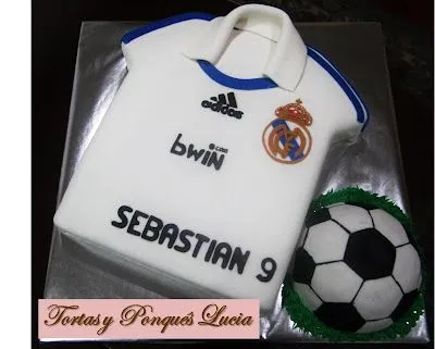 Tortas y Ponques Lucia: Torta Camiseta del Realmadrid