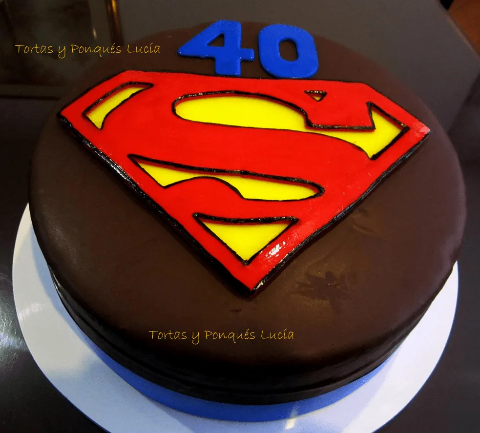 Tortas y Ponques Lucia: Torta de Superman