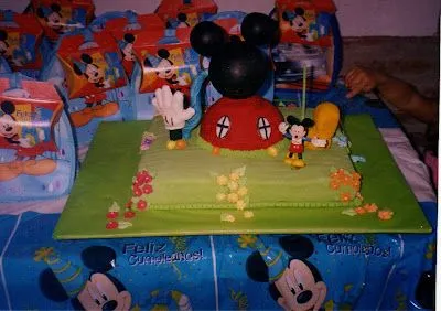 Tortas y Souvenires Artesanales: Torta Mickey