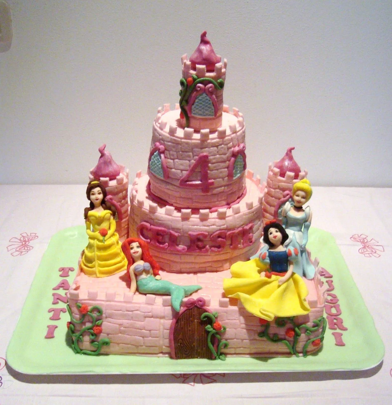 le torte decorate: torta castello principesse disney