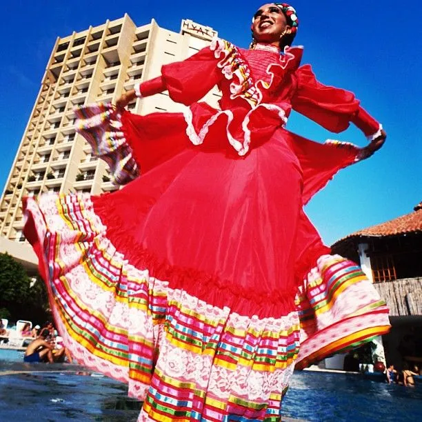 Traje típico de Jalisco #guadalajara #jalisco #traje #típico #red ...