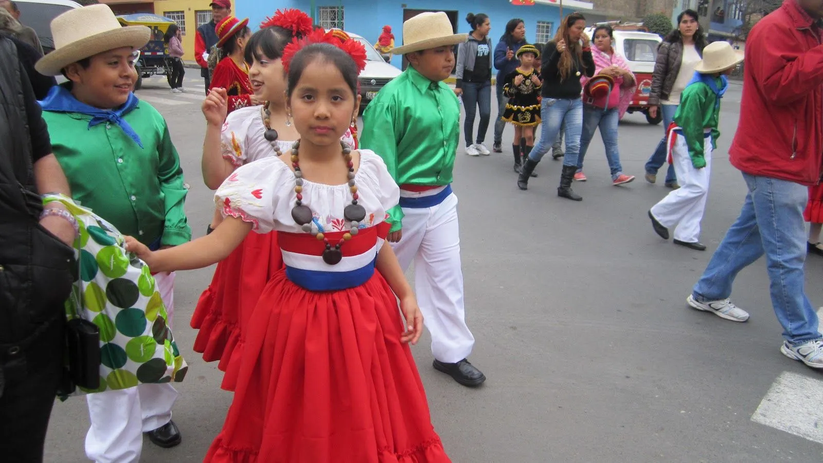 Trajes tipicos de la costa peruana - Imagui