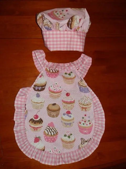 Trendedero pequeñas cosas: Mi proyecto de abril... mandil de cupcakes