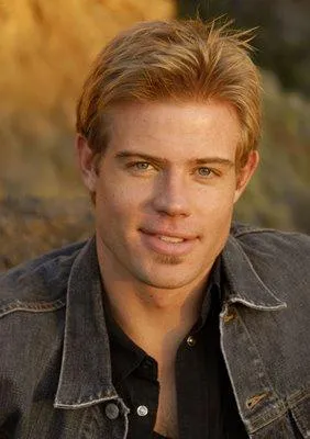 Trevor Donovan, nuevo sex-symbol de ''90210''? - 90210 - Series de ...