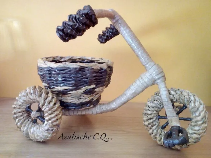 Triciclo, hecho con papel de periódico. | CESTOS y MAS hechos con ...