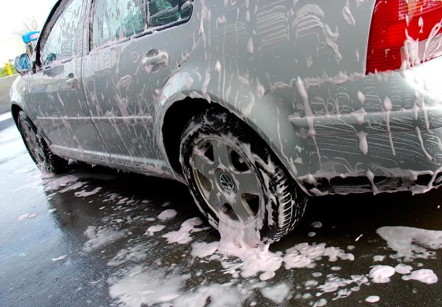 Trucos para lavar bien tu coche | Autocasion.