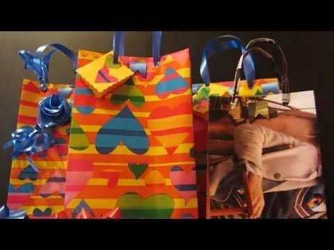 Tutorial de como hacer bolsas de regalo con sistema abre facil « Comoz