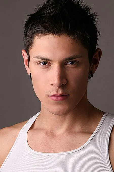 Twilight Fans Ecuador: Alex Meraz en la lista de los Hombres mas ...