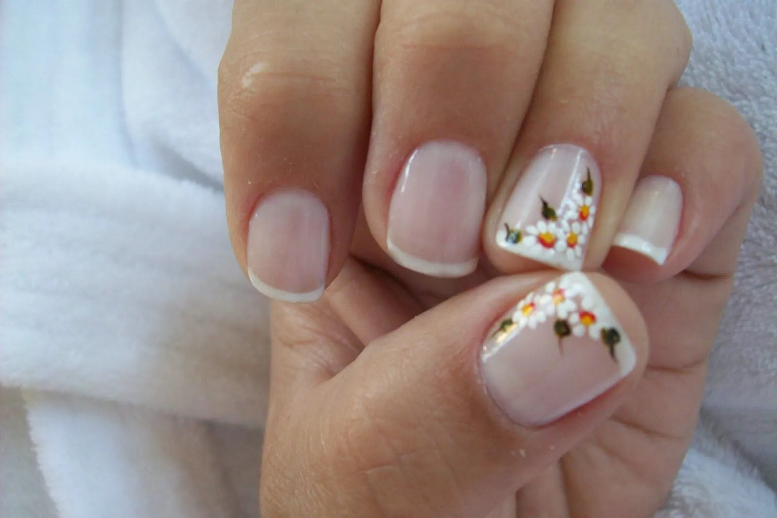 Uñas decoradas con flores en imagenes : Imagenes | Decoración y ...