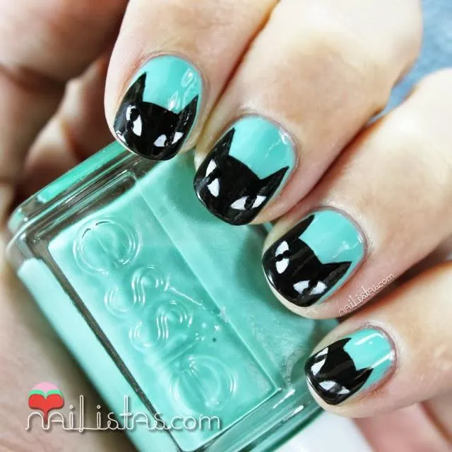 Uñas decoradas con gato negro y verde menta | #ManisdeHalloween ...