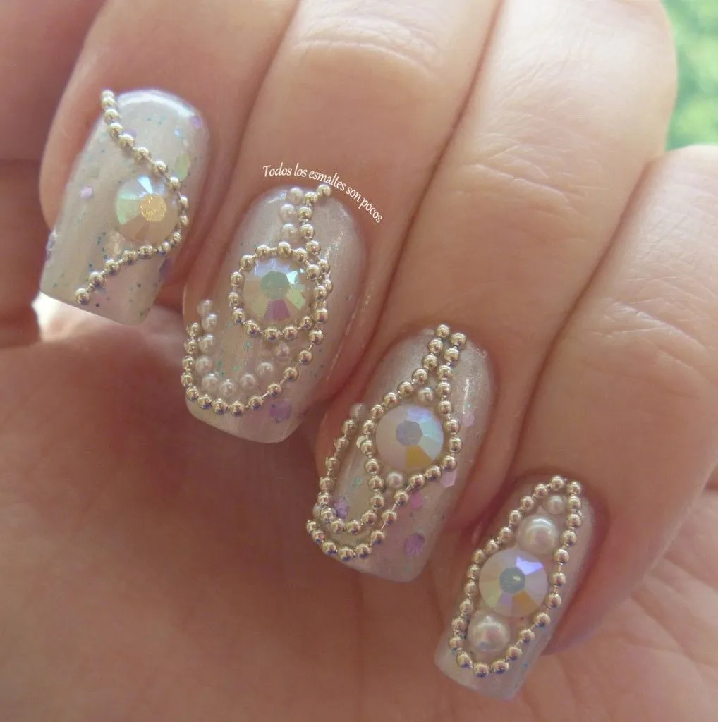 Uñas Decoradas con Piedras de Cristal muy Elegantes | uñas | Pinterest