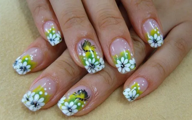 Uñas acrilicas decoradas con flor - Imagui