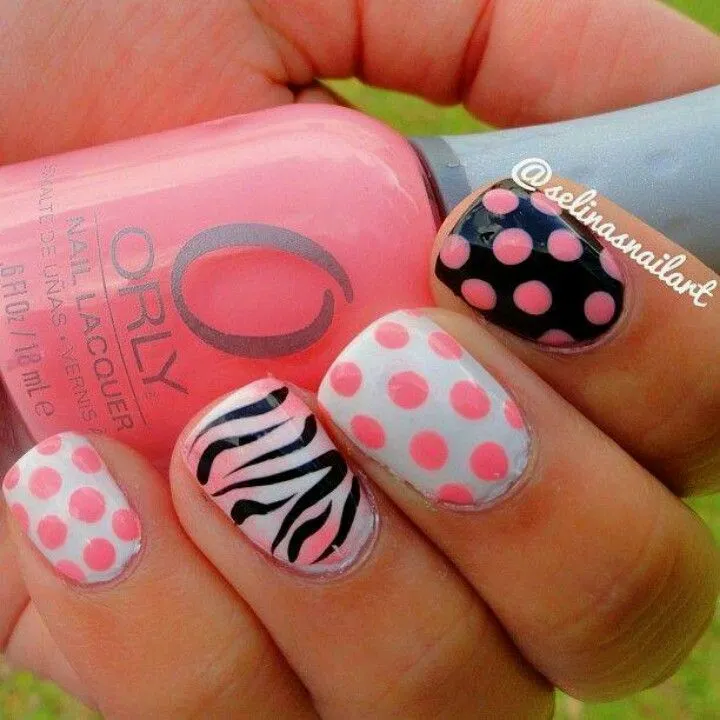 Uñas con Puntos rosas | Uñas | Pinterest