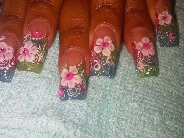 YUSALVA NAIL