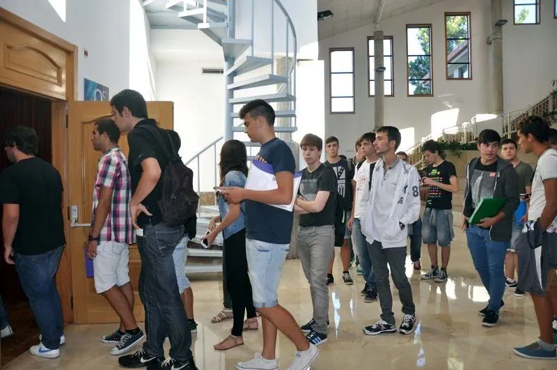 Los universitarios volvieron a las aulas en plena ola de calor ...