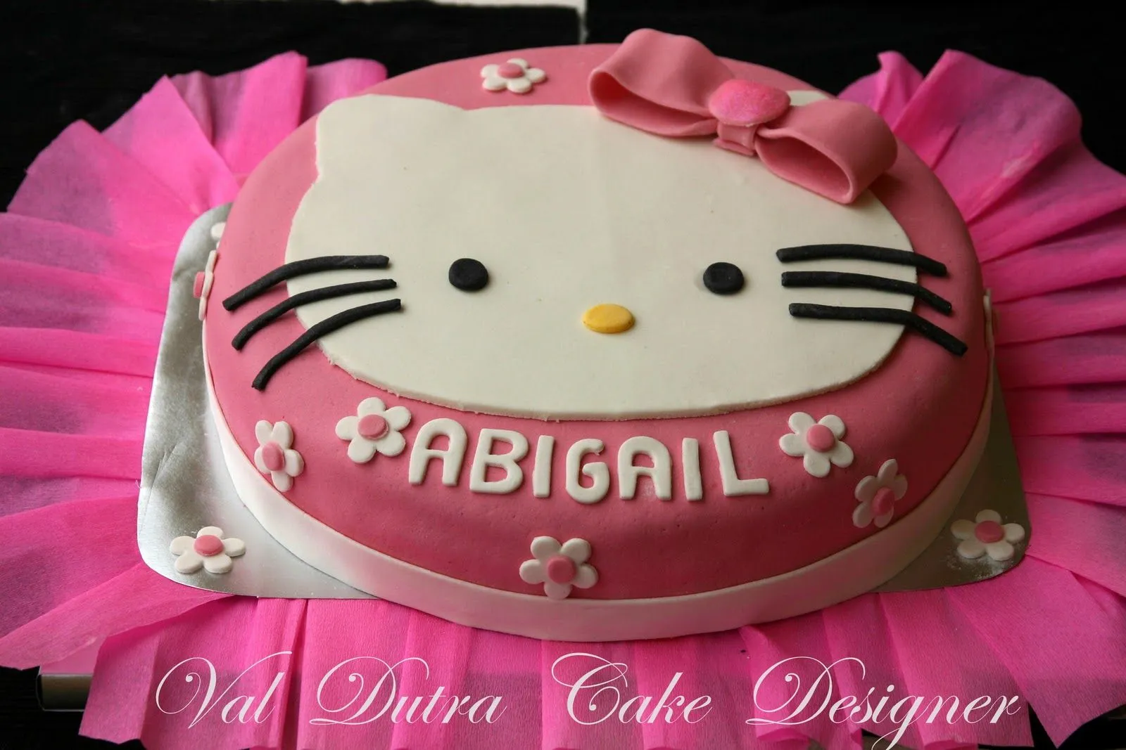 Val Dutra Cake Designer: Cumpleaños Abigail Hello Kitty 2